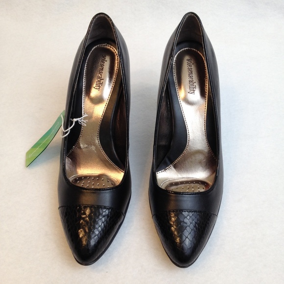 SoleSenseability Shoes - SoleSenseability Women Black Slip-On Size 9M Shoe